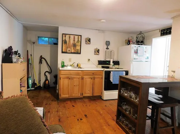 70 Mast Rd #B2, Lee, NH 03861