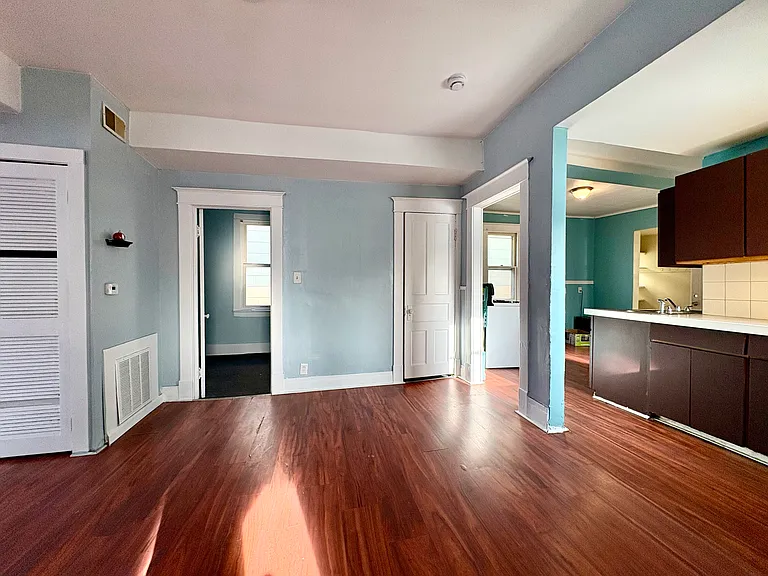 255 Ontario St #2 — Photo 15