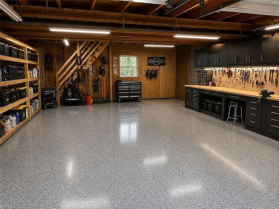 2nd image of 33477 Old Nottoway Rd