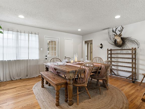 4th image of 7103 Wake Forrest Dr