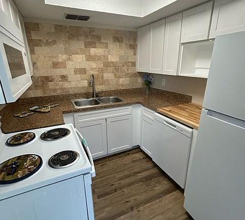 3rd image of 5501 70th Ave N Unit 11