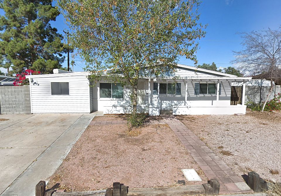 1st image of 826 W Inglewood St
