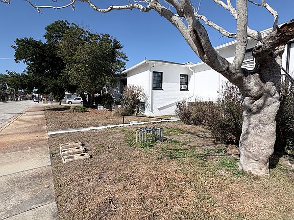 5th image of 807 S Grandview Ave