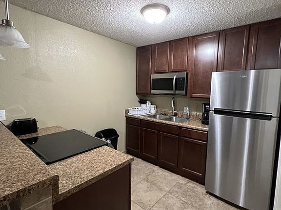 3rd image of 312 2nd St APT 11