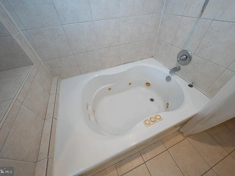 316 Locust Ave — Photo 33