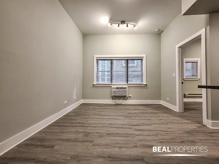 1435 N Dearborn St #B3 — Photo 2