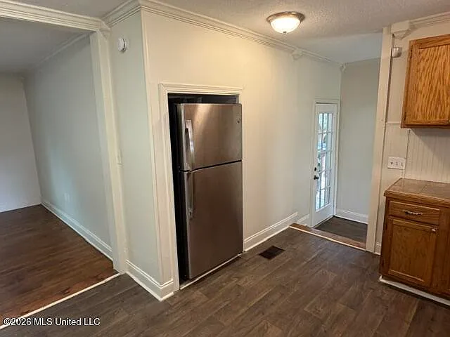 3 bed, 2.0 bath, 1200 sqft, $1,550 — Photo 4