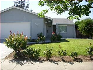 1st image of 223 Vineyard Dr