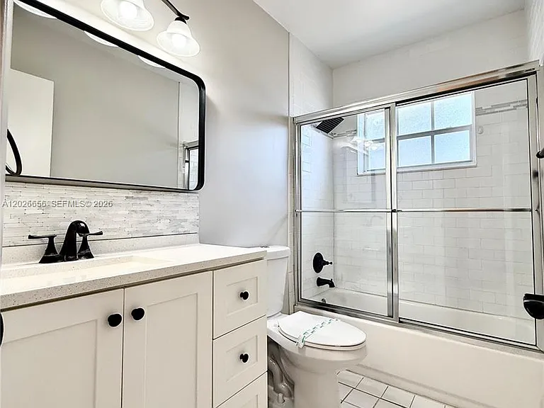 206 SE 3rd Pl — Photo 32
