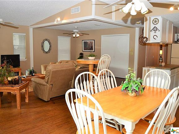 2nd image of 115 Hideaway Ln