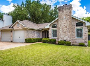 2437 Rock Creek Dr, Kerrville, TX 78028