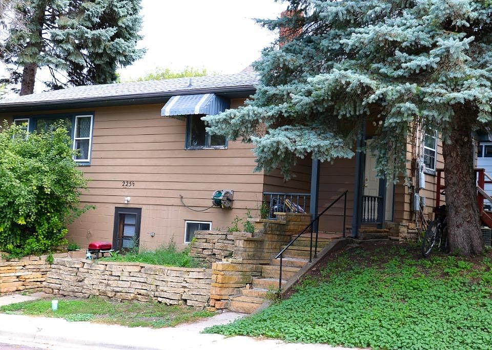 1st image of 225 Bradley St