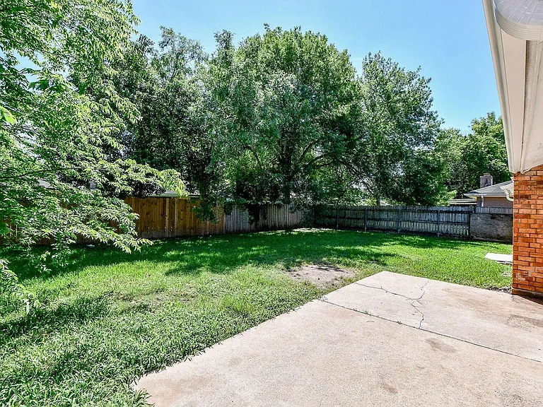7203 Santa Rita Dr — Photo 32