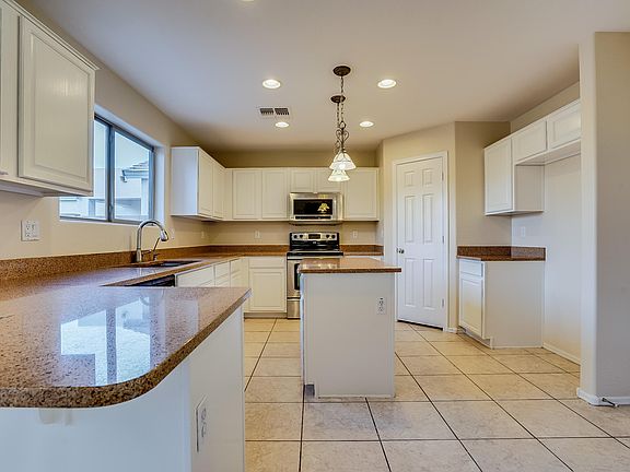 2nd image of 2176 W San Tan Hills Dr