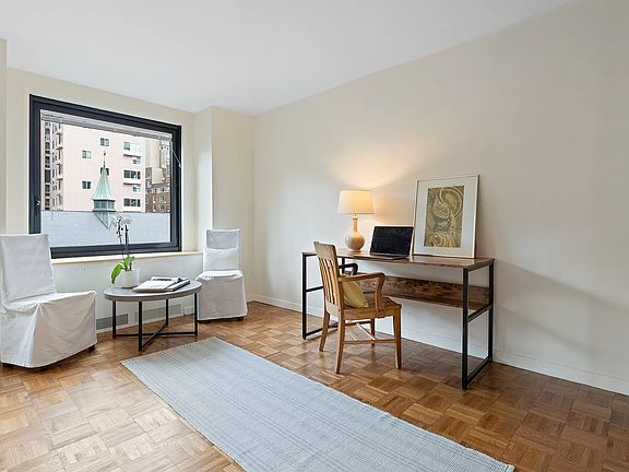 3rd image of 531 Main St APT 514
