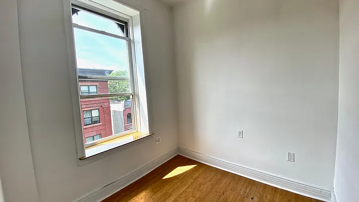 Rented by Bohemia Realty Group | media 8