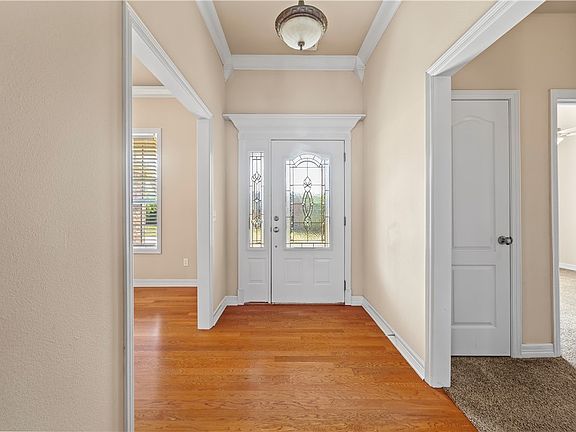 5th image of 3802 SW Osprey Dr