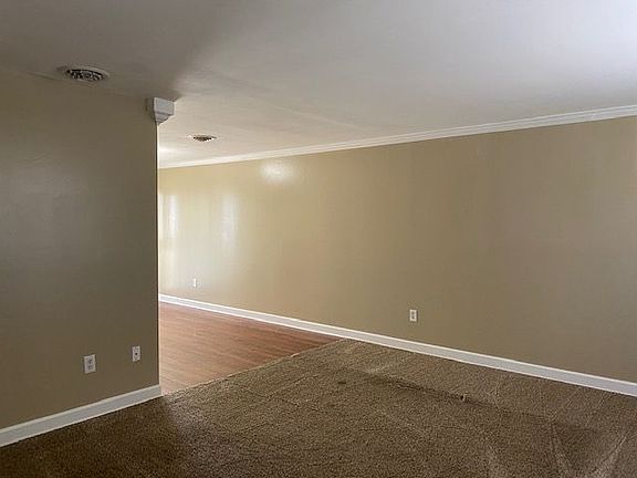 2nd image of 2115 Market Street Ext