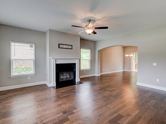 4th image of 2604 Smoky Hill Ln