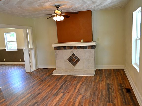 4th image of 222 Poplar Ave