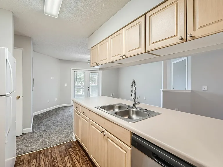 Rise Matthews Pointe — Photo 34