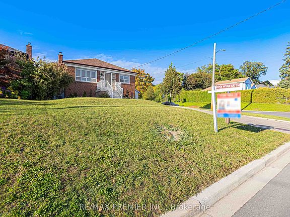 3rd image of 240 Calvington Dr