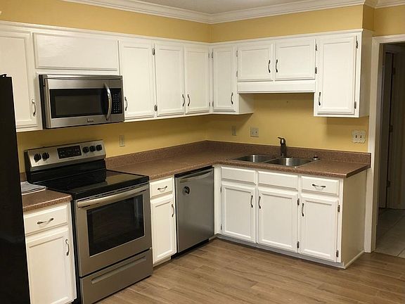 4th image of 265 Woodcastle Dr