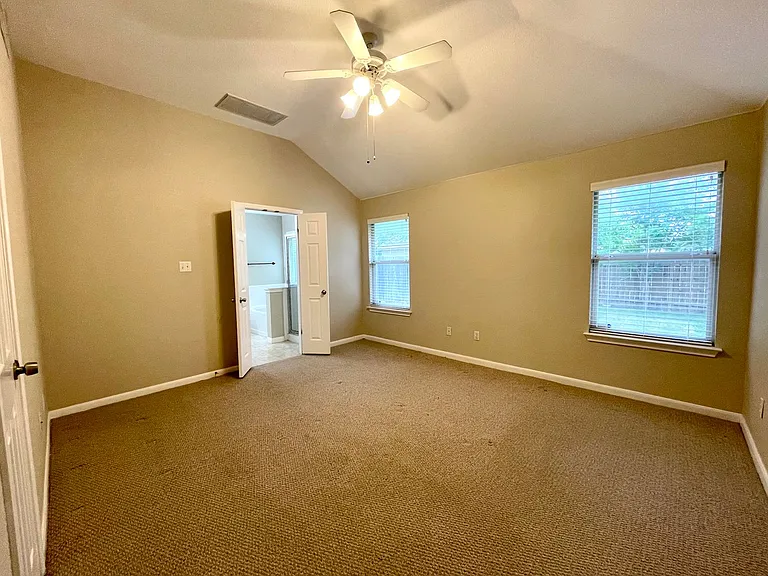 228 Chandler Crossing Trl — Photo 9