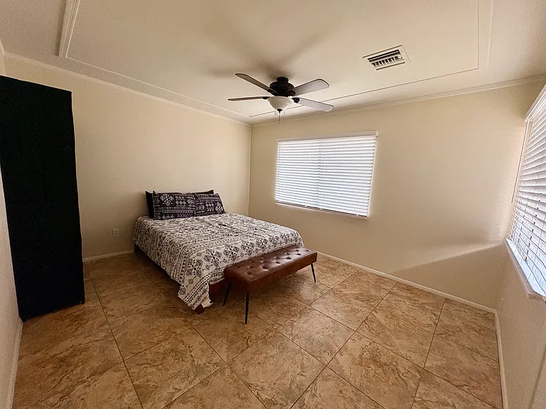 1410 E Bishop Dr — Photo 10
