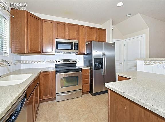3rd image of 6792 Hidden Hickory Cir