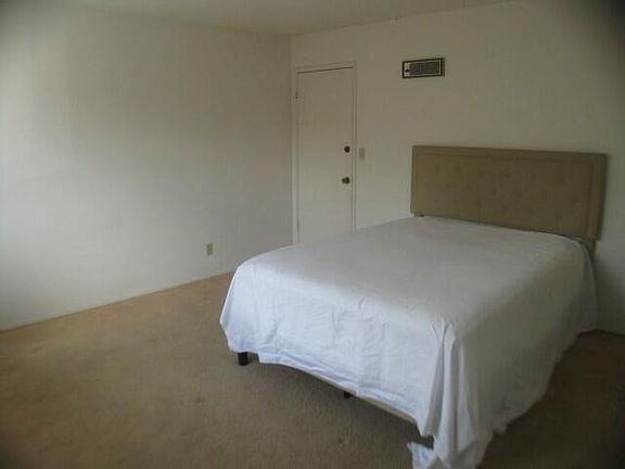 2nd image of 102 W Constance Ave
