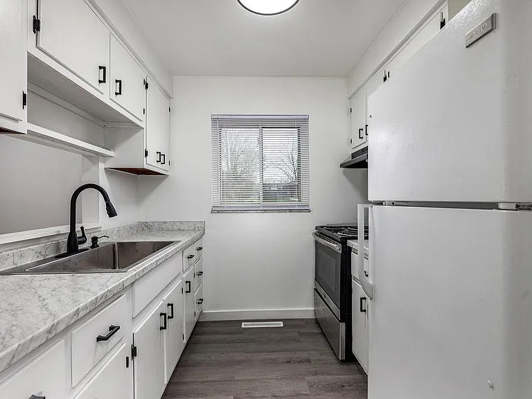 Call or text Direct for Showing

Apply at

Under Rental's

Enjoy the convenience of city living along with the charm of country living. The Post Office and Library, a host of restaurants and stores, all kinds of service