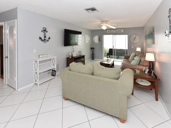 2182 NE 1st Way #203, Boynton Beach, FL 33435