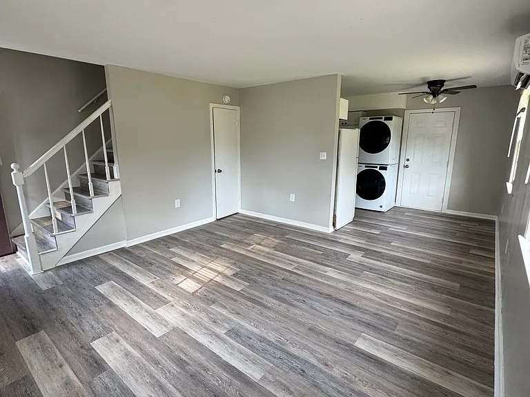 7064 Bray Rd #4 — Photo 8