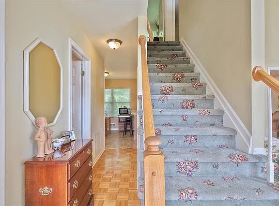 2nd image of 2884 Hodle Ave