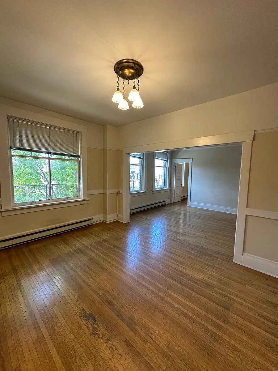 Building Photo - 11-1230 W Sprague Ave