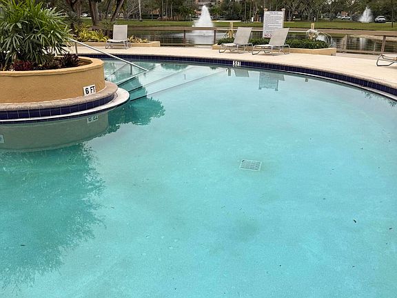 5th image of 4879 Via Palm Lake Unit 608