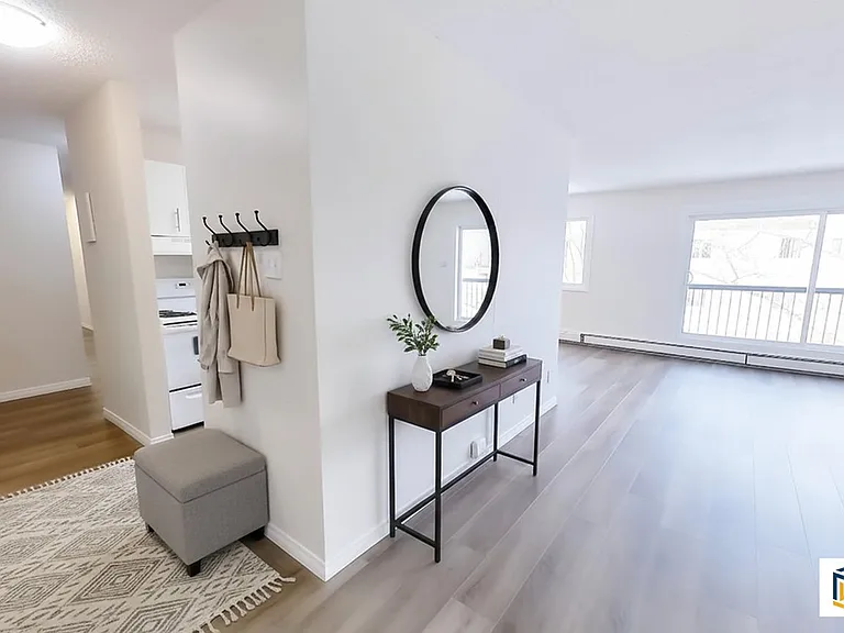 4605 106a St NW — Photo 34