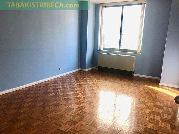 4th image of 275 Greenwich St APT 7H