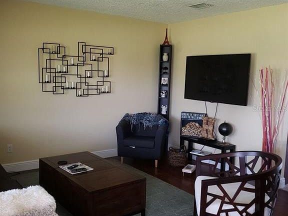 4th image of 12028 Club Woods Dr