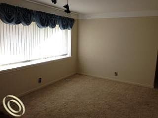4th image of 293 Tilmor Dr
