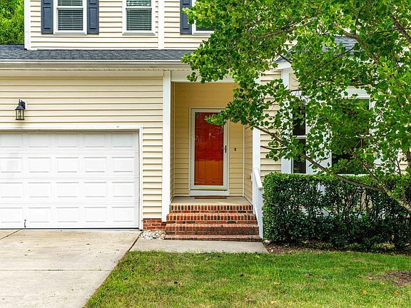3rd image of 305 Chapel Valley Ln
