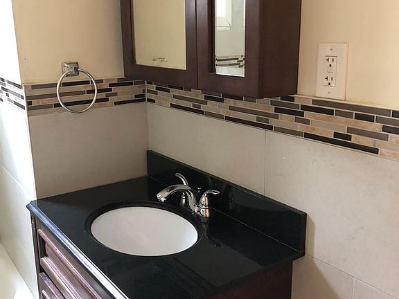 4th image of 64 Cedar Ave #2