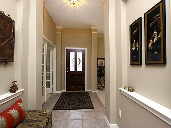 3rd image of 11402 Lakewood Est