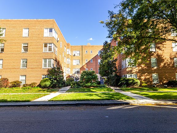 3rd image of 400 S Scoville Ave #404-2S