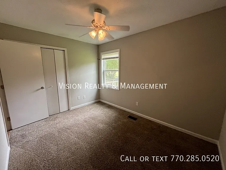 106 Barton Ln — Photo 14