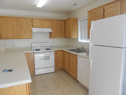 2nd image of 735 N 195 W