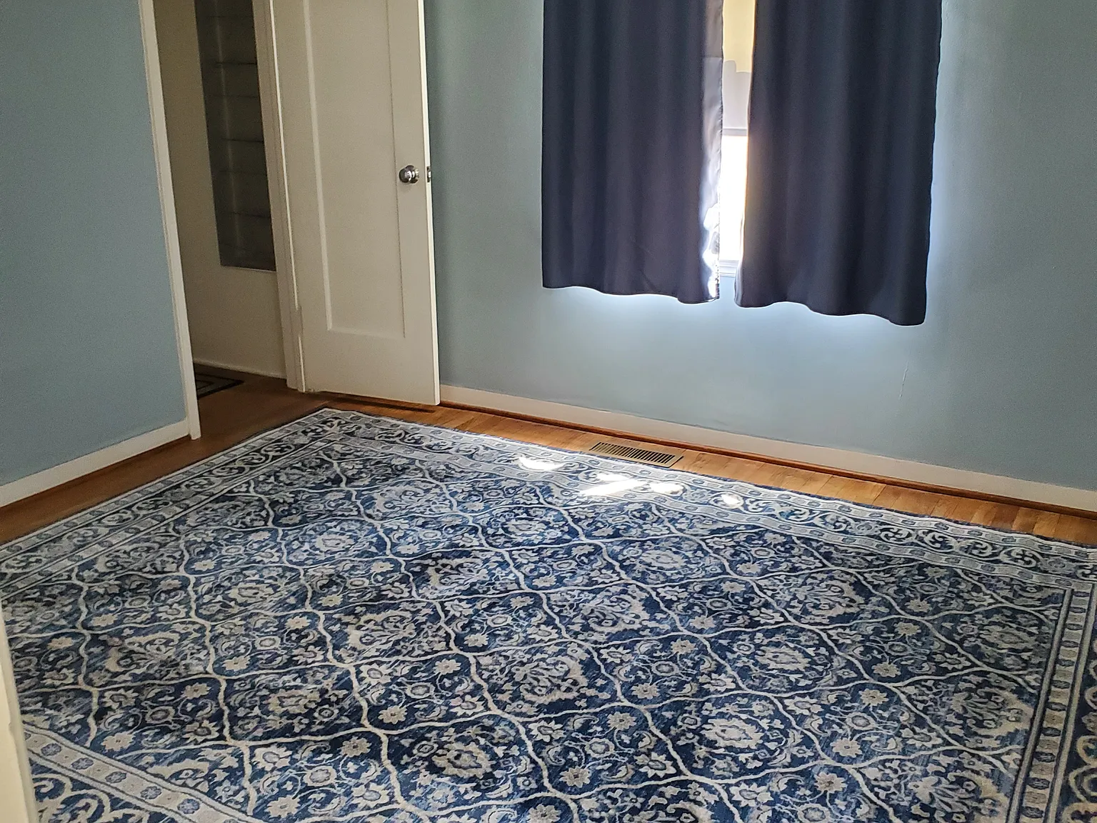 2 bed, 1.5 bath, 1200 sqft, $1,700 — Photo 2