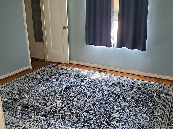 1st bedroom side view