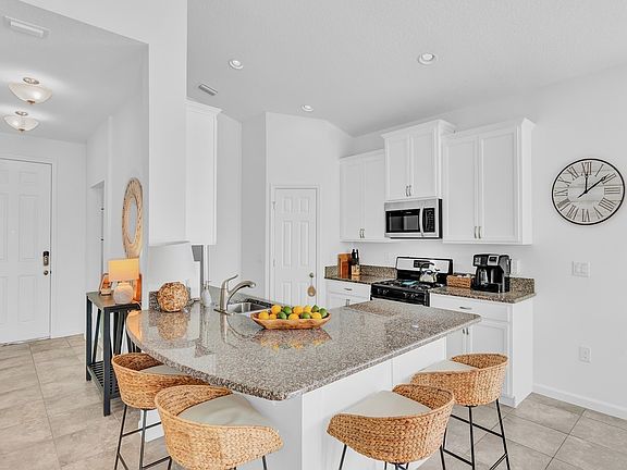 3rd image of 1375 Caddy Ct